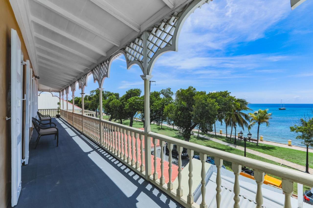 Hotel Victoria House Frederiksted Esterno foto