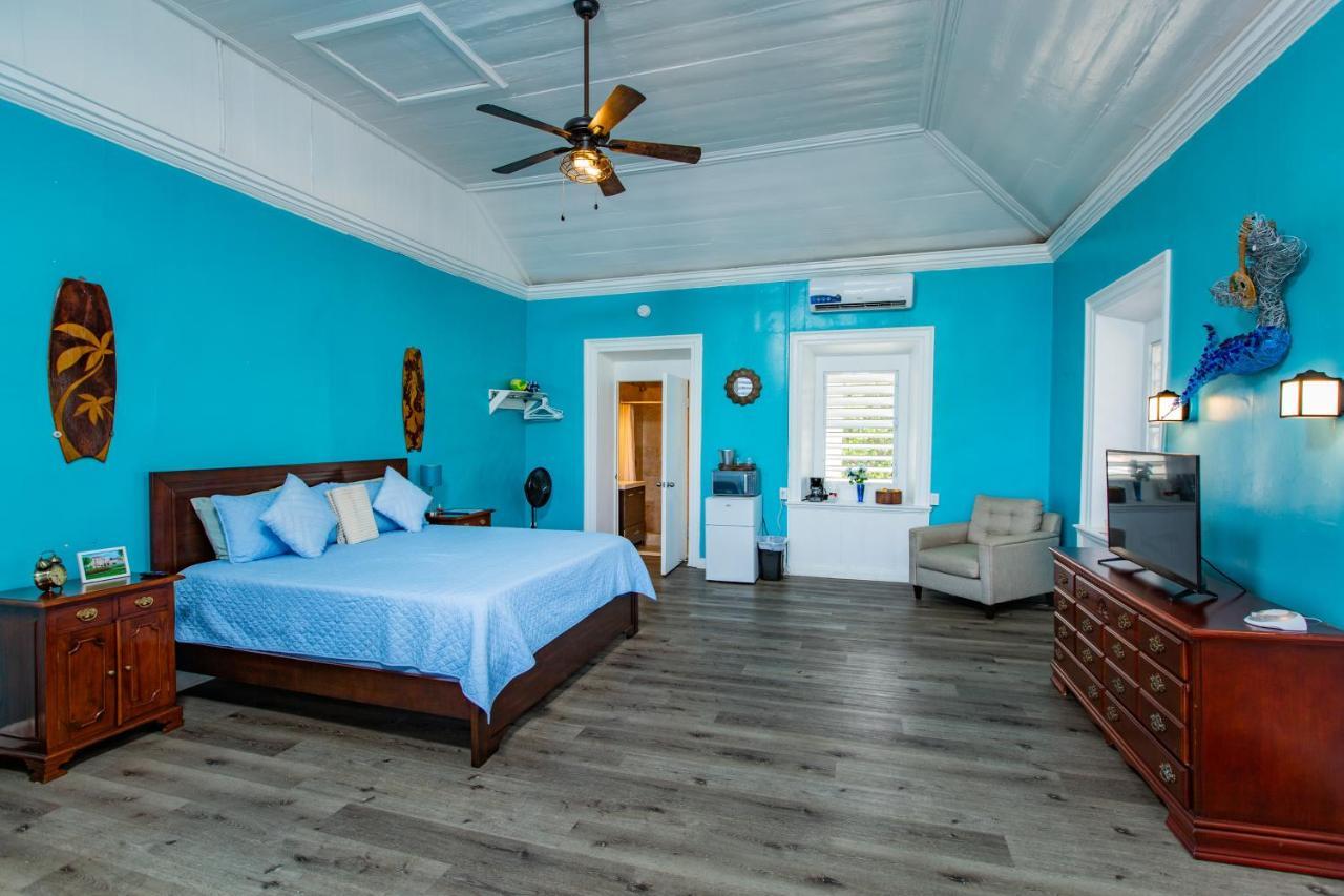 Hotel Victoria House Frederiksted Esterno foto