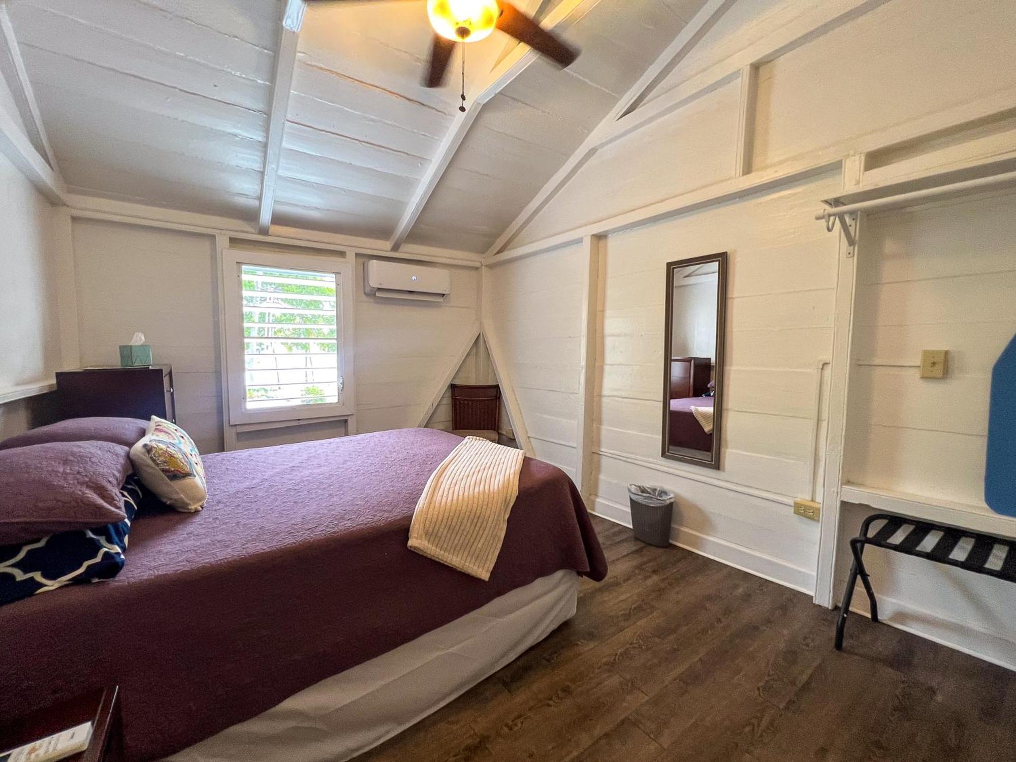Hotel Victoria House Frederiksted Esterno foto