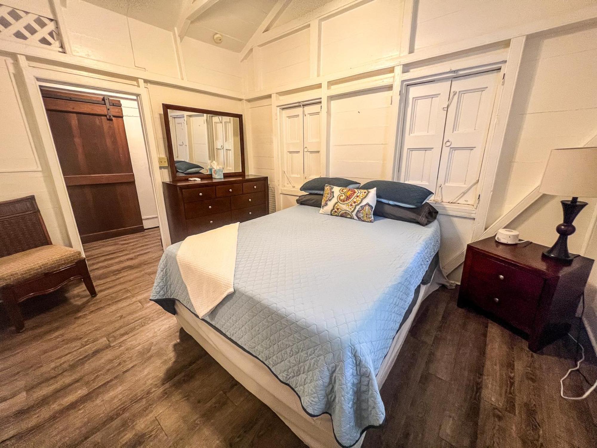 Hotel Victoria House Frederiksted Esterno foto