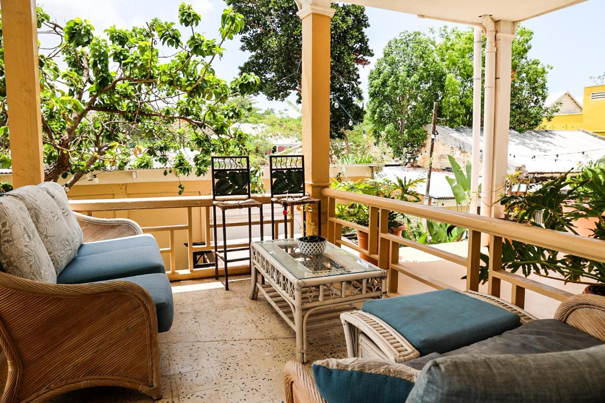 Hotel Victoria House Frederiksted Esterno foto