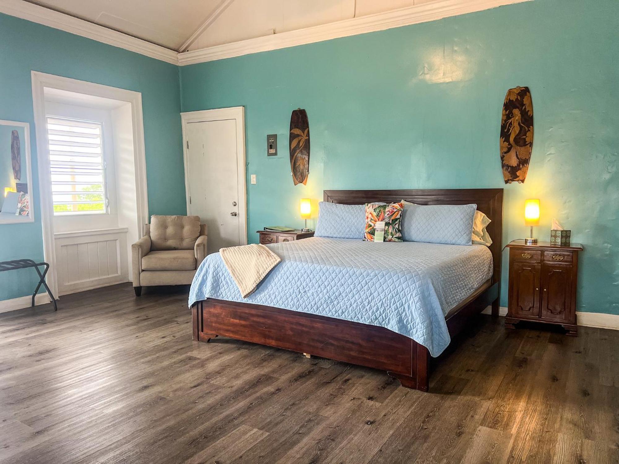 Hotel Victoria House Frederiksted Esterno foto